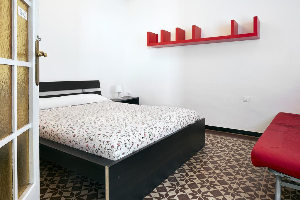 Blue Hostel Barcellona Esterno foto